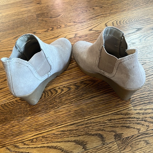 WHITE MOUNTAIN - Leather Ankle Boots size 6.5 - Picture 3 of 6